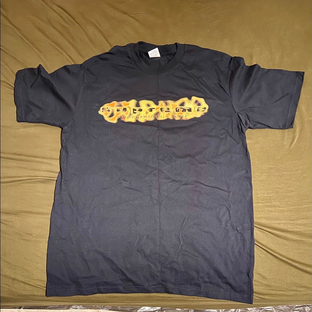 Supreme t shirt